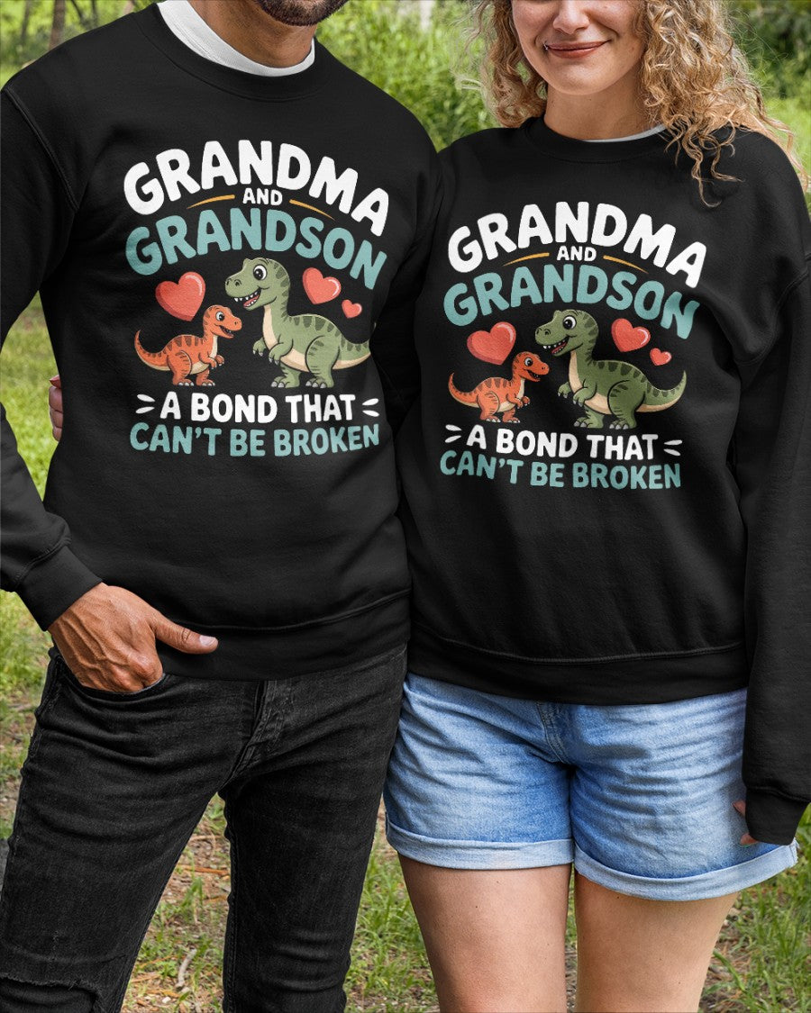 GRANDMA AND GRANDSON A BOND THAT CAN'T BE BROKEN DINOSAUR UNISEX T-SHIRT - LUNA00 (SKU-GMS5)