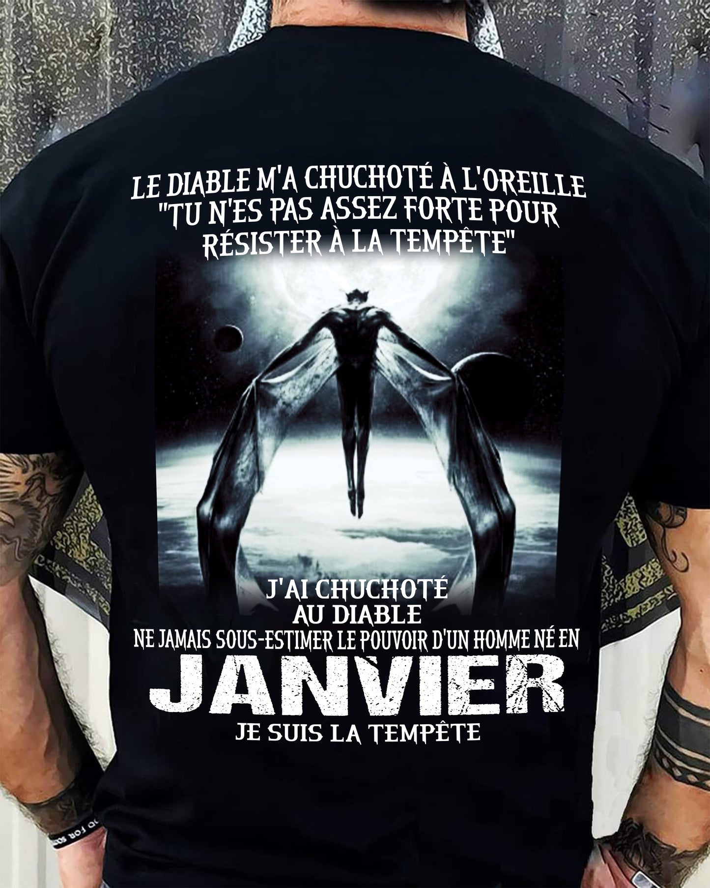 Je Suis la Tempête – Ne Jamais Sous-Estimer le Pouvoir d’un Homme Né en Janvier – T-Shirt Homme - LUNA01 (SKU26T-01160-01)