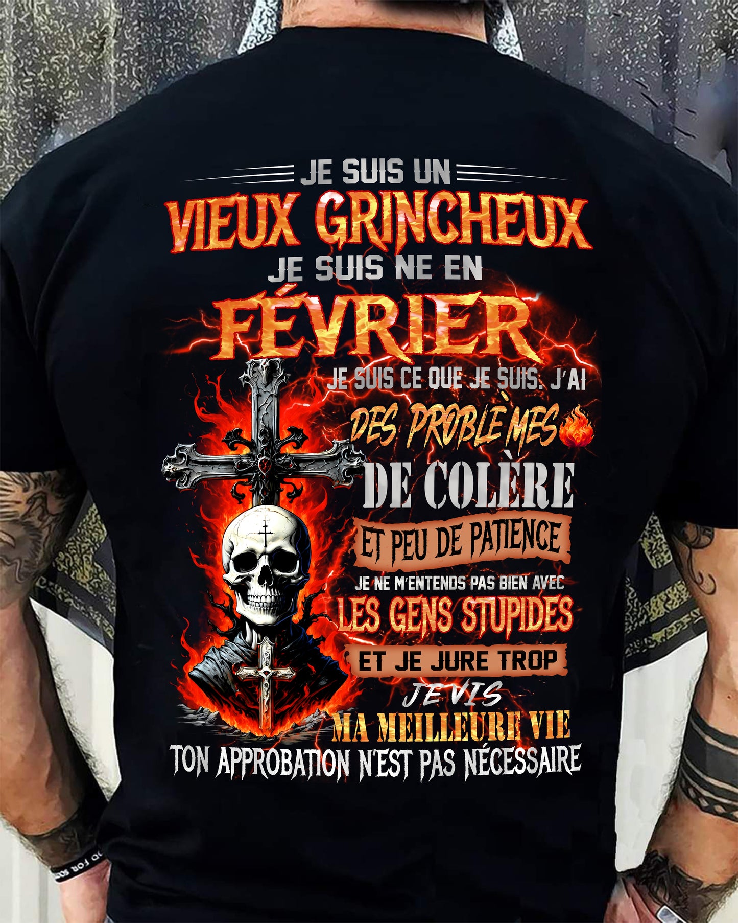 Je Suis Un Vieux Grincheux Né en Février – T-Shirt Homme Fort Caractère - LUNA02 (SKU26T-01141-02)