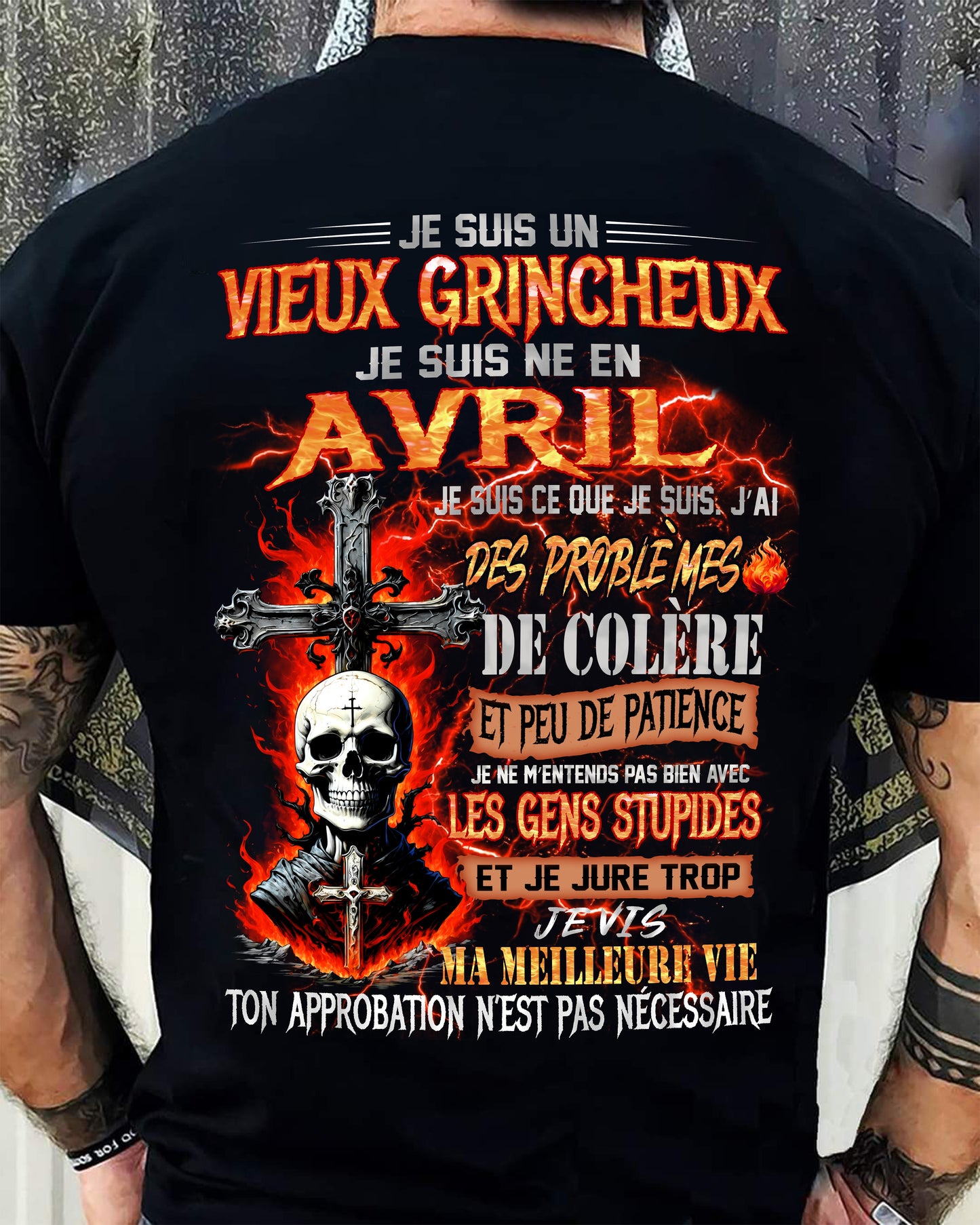 Je Suis Un Vieux Grincheux Né en Avril – T-Shirt Homme Fort Caractère - LUNA04 (SKU26T-01141-04)