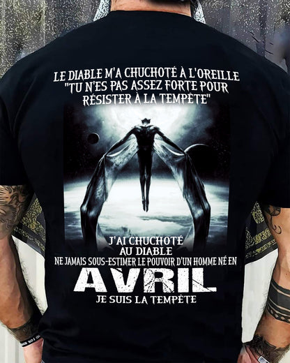 Je Suis la Tempête – Ne Jamais Sous-Estimer le Pouvoir d’un Homme Né en Avril – T-Shirt Homme - LUNA04 (SKU26T-01160-04)