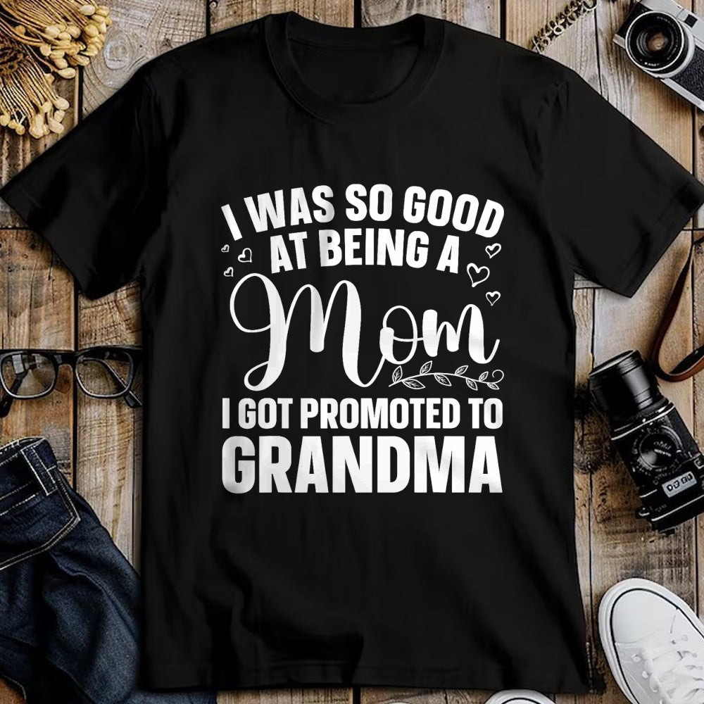 Best Grandma Shirt, Proud Grandma Unisex T-Shirt/Hoodie/Sweatshirt HLT00 - Grandma Art For Mom Women Grandmother Promoted To Grandma T-Shirt