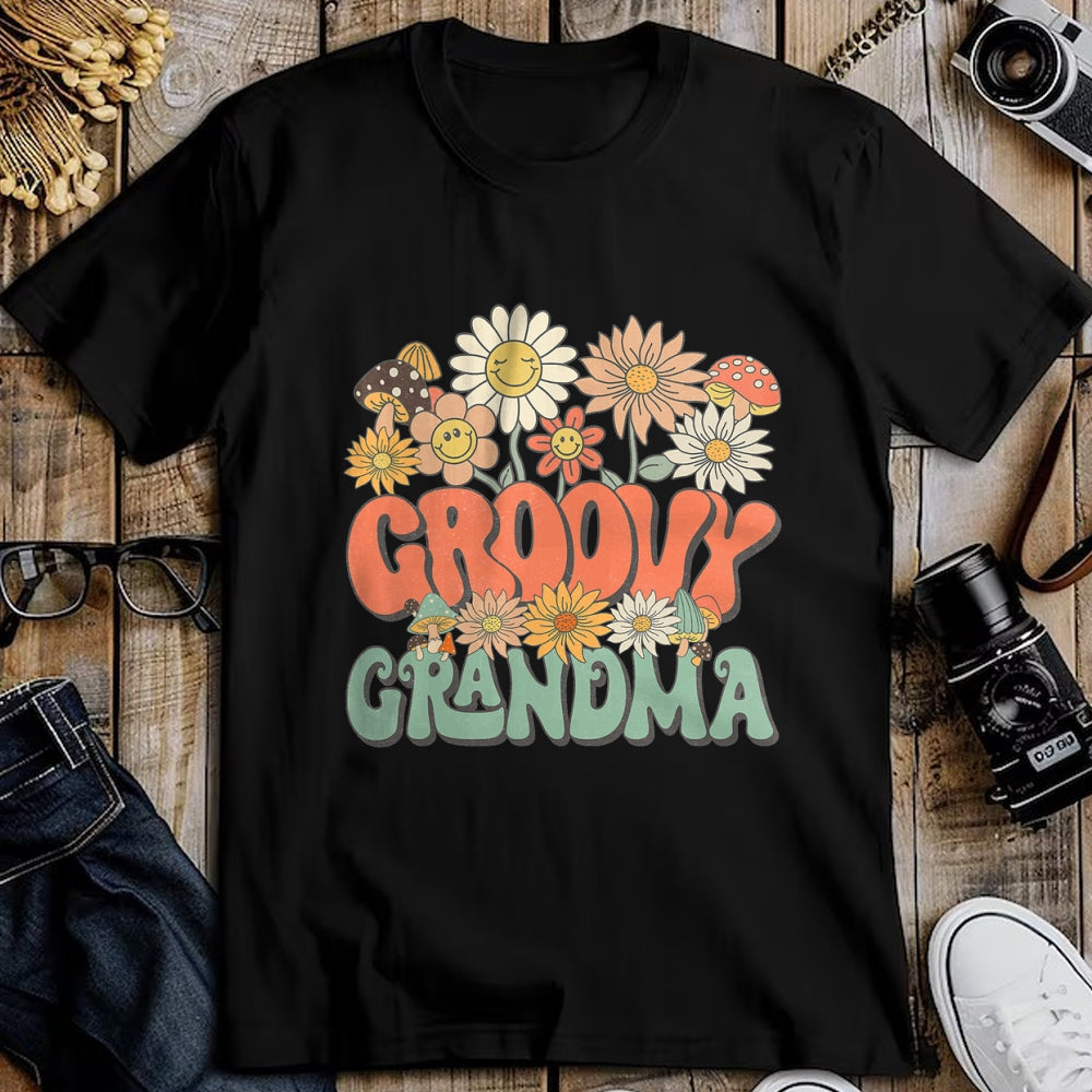 Best Grandma Shirt, Proud Grandma Unisex T-Shirt/Hoodie/Sweatshirt HLT00 - Groovy Grandma Floral Hippie Retro Daisy Flower Mother's Day T-Shirt