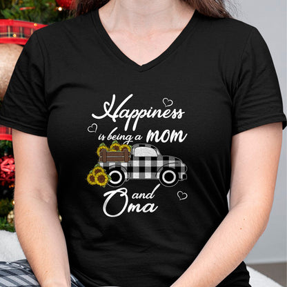 Best Grandma Shirt, Proud Grandma Unisex T-Shirt/Hoodie/Sweatshirt HLT00 - Sunflower Grandma Shirt Happiness is being a Mom and Oma T-Shirt