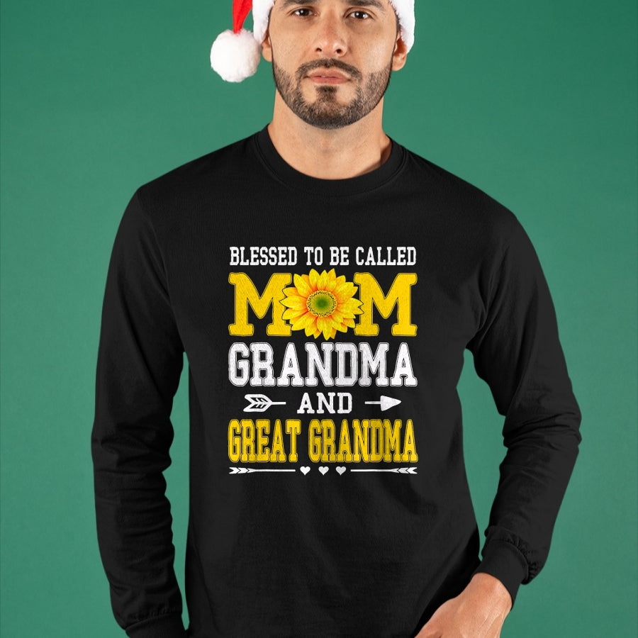 Best Grandma Shirt, Proud Grandma Unisex T-Shirt/Hoodie/Sweatshirt HLT00 - Blessed to be called Mawmaw Shirt Sunflower Lovers Grandma T-Shirt
