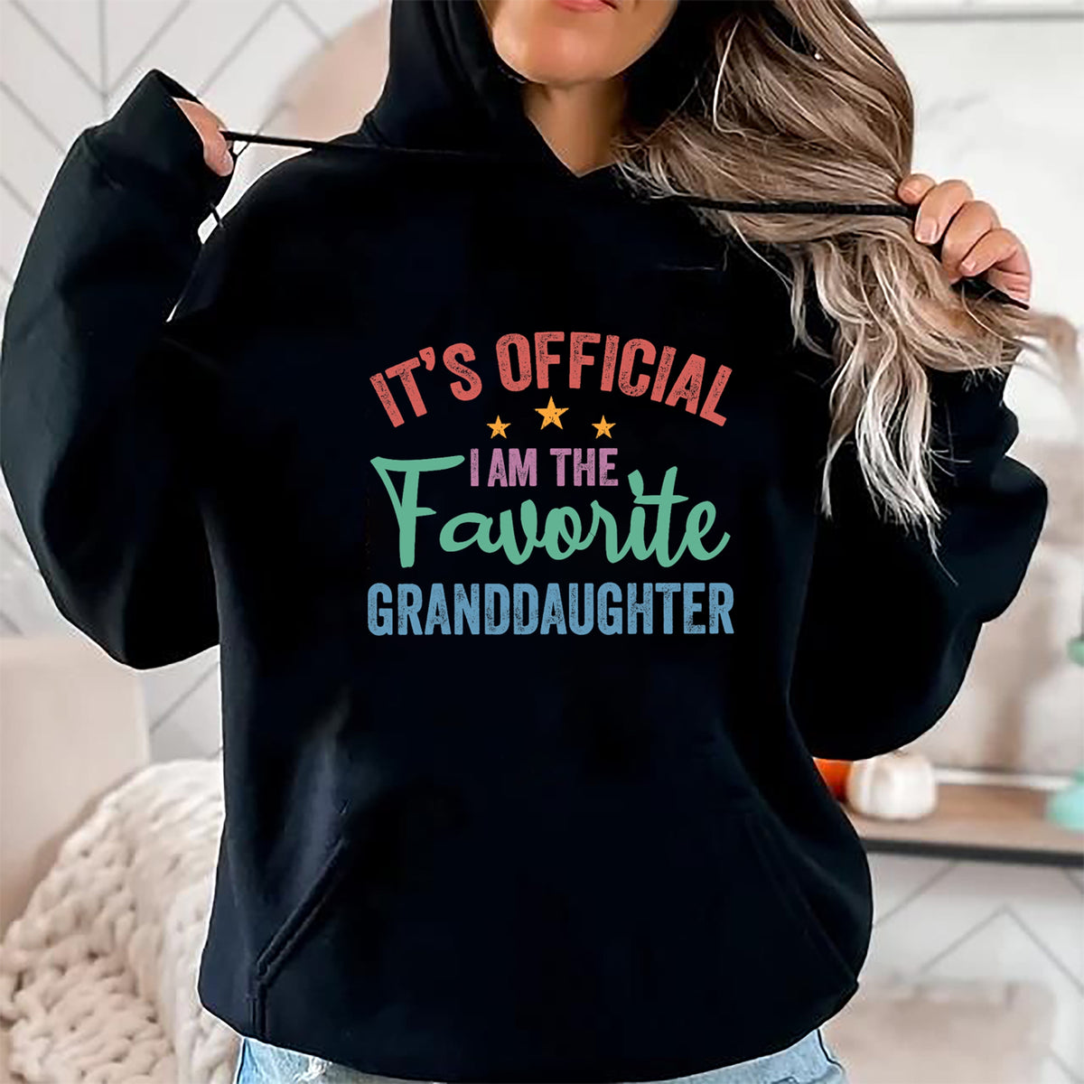 Best Grandma Shirt, Proud Grandma Unisex T-Shirt/Hoodie/Sweatshirt HLT00 - It's Official I'm The Favorite Granddaughter Funny Grandma T-Shirt