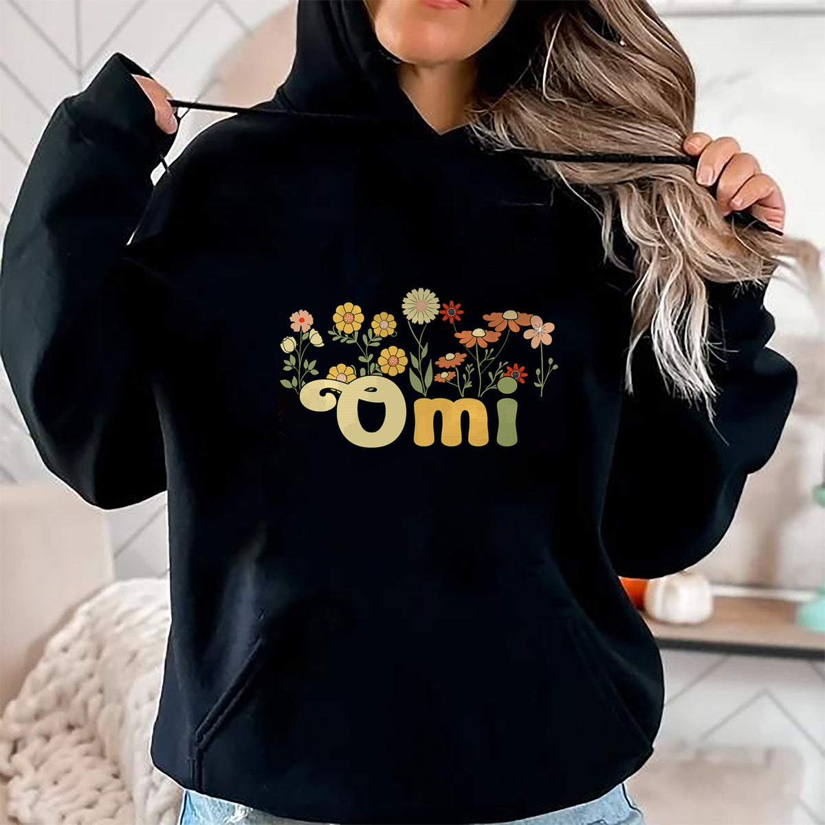Best Grandma Shirt, Proud Grandma Unisex T-Shirt/Hoodie/Sweatshirt HLT00 - Groovy Omi Grandmother Flowers Omi Grandma T-Shirt