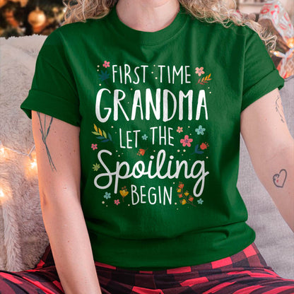 FIRST TIME GRANDMA T-SHIRT – PERFECT GIFT FOR NEW GRANDMAS - LUNA00 (SKU8-GRA00)
