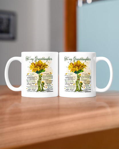 TO GRANDDAUGHTER MUG 02 - GIFT FROM GRANDMA - LUNA00