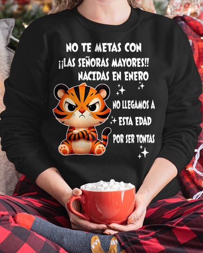 ENERO SHIRT, NO TE METAS CON MUJERES MAYORES - FMA LUNA01 (SKU2604-164-01)